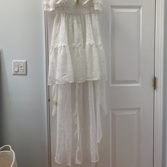 WHITE DRESS NWT! Never worn - Picture 4 of 4